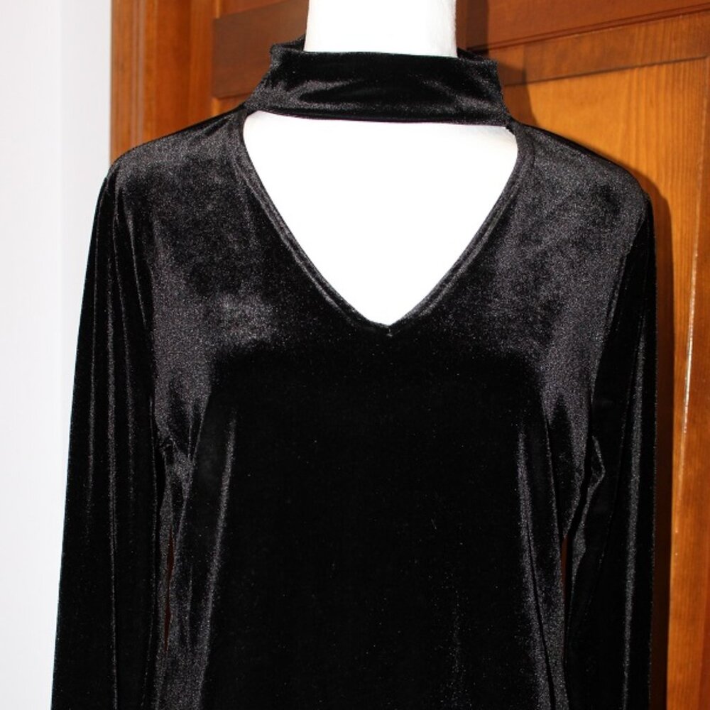 Black velour top, v-neck w/choker